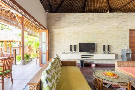 Villa Agung Lembongan Kültér fotó